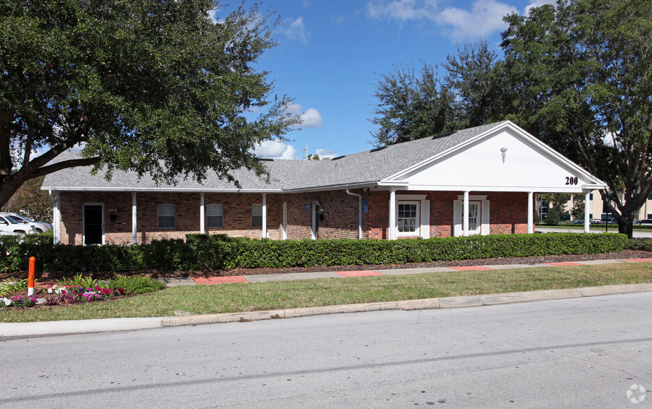 Primary Photo Of 200 N Park Ave, Apopka Medical For Lease