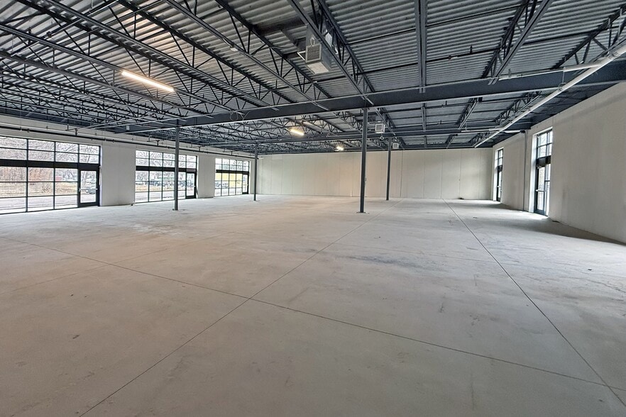 More Photos Of 1324 7th St W, Saint Paul Freestanding For Lease