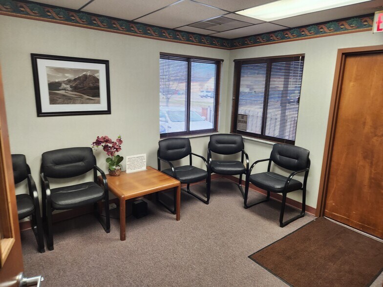 More Photos Of 429 Front St, Berea Medical For Lease