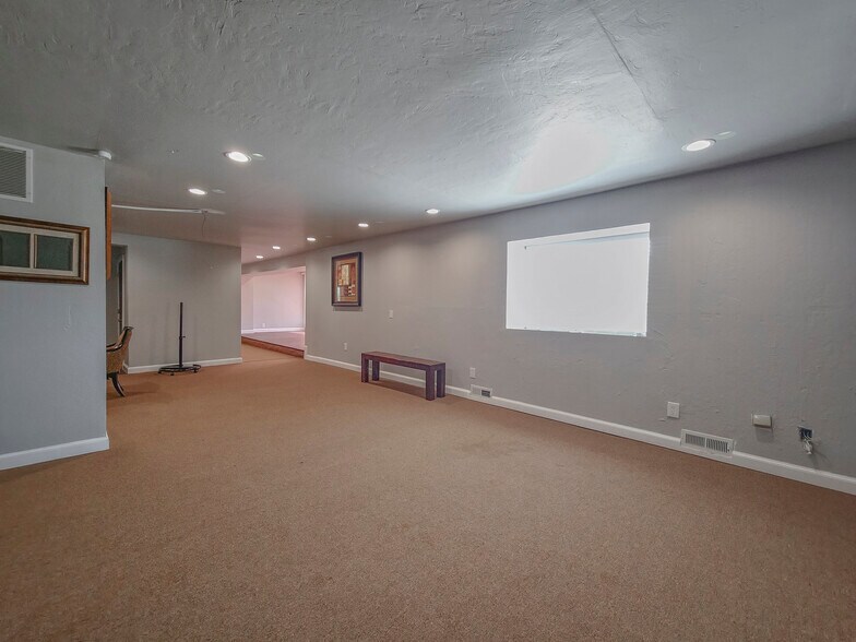 More Photos Of 6001 Nw Expressway, Oklahoma City Office For Sale