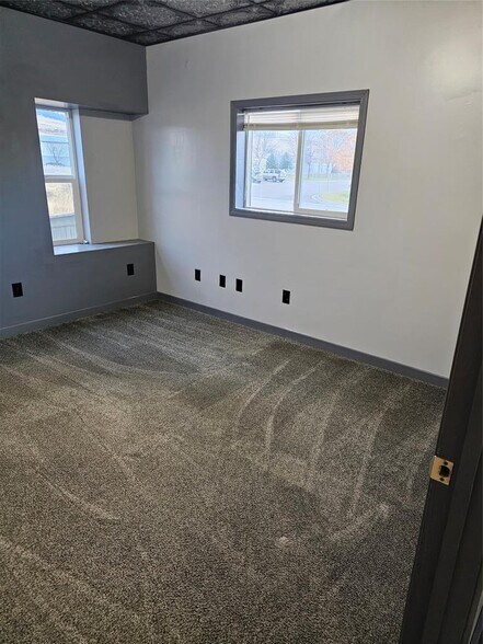 More Photos Of 7151 Kestrel Dr, Missoula Office For Lease