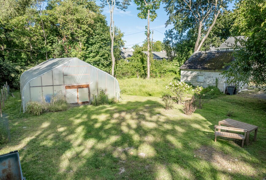 More Photos Of 128 Green St, Hudson Storefront Retail Residential For Sale