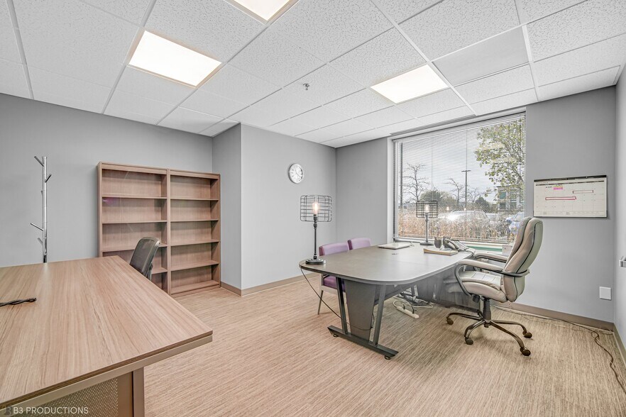 More Photos Of 18927 Hickory Creek Dr, Mokena Office For Lease