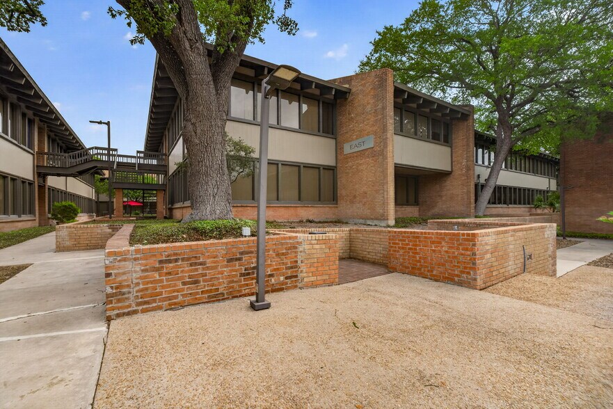 More Photos Of 6800 Park Ten Blvd, San Antonio Unknown For Lease