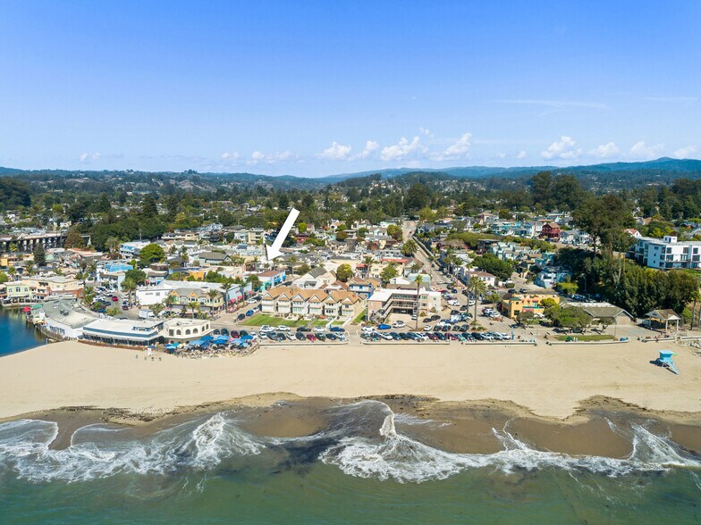 More Photos Of 208-210 Capitola Ave, Capitola Storefront Retail Residential For Sale