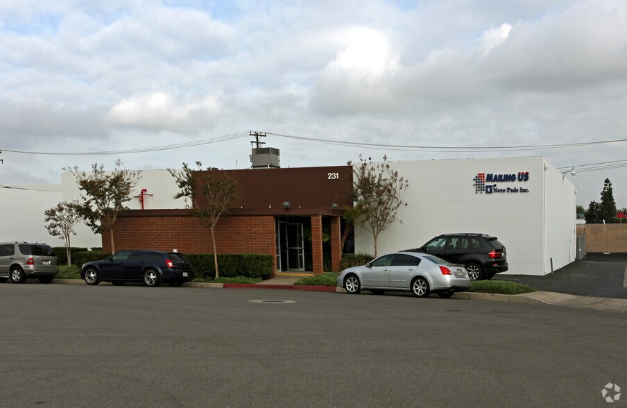 More Photos Of 231 E Emerson Ave, Orange Manufacturing For Lease