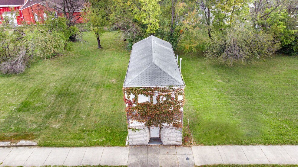 More Photos Of 1039 Dixie Hwy, Louisville Flex For Sale