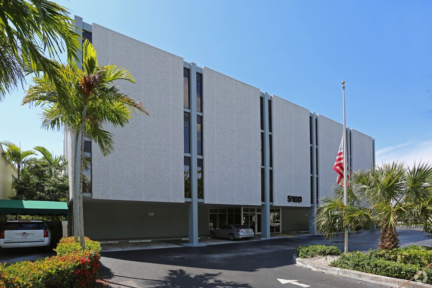 More Photos Of 5100 N Federal Hwy, Fort Lauderdale Office For Sale