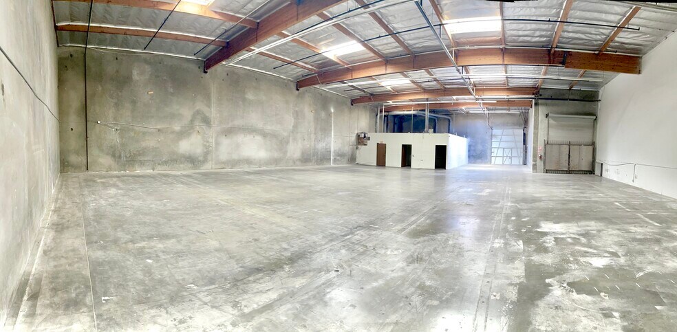 More Photos Of 13450 Brooks Dr, Baldwin Park Warehouse For Lease