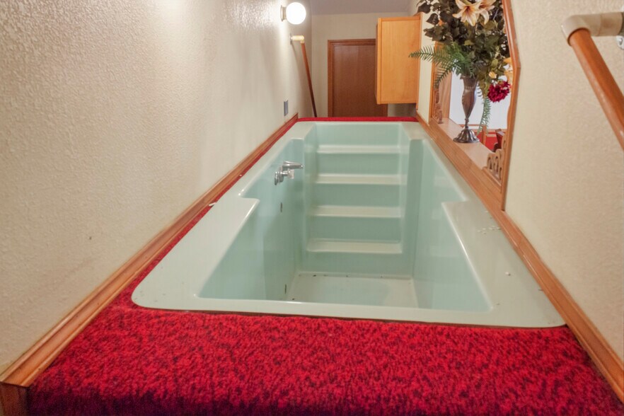 More Photos Of 21177 US Highway 80, Wills Point Religious Facility For Sale