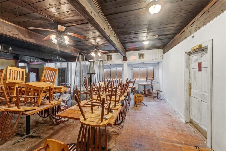 More Photos Of 3376 Post Rd, Warwick Restaurant For Sale