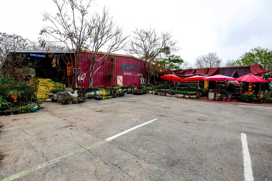 More Photos Of 2006 Pinn Rd, San Antonio Warehouse For Sale