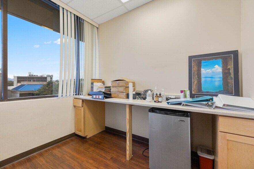More Photos Of 98-1247 Kaahumanu St, Aiea Office For Sale
