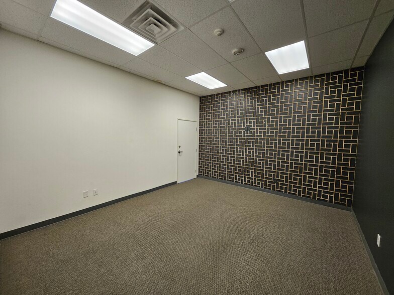 More Photos Of 5605 Riggins Ct, Reno Office For Sale