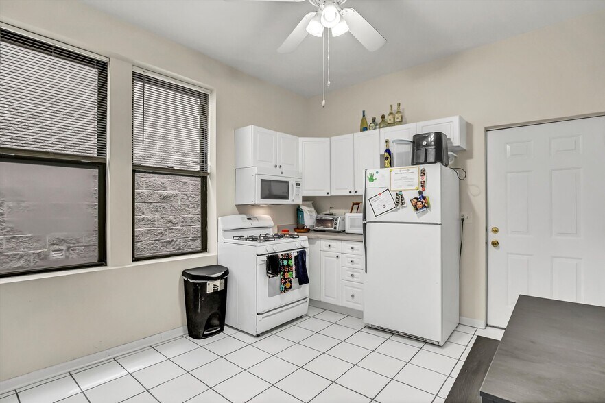 More Photos Of 1440 N Leavitt St, Chicago Apartments For Sale