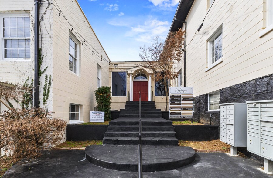 More Photos Of 118-124 N McDonough St, Jonesboro Office For Sale