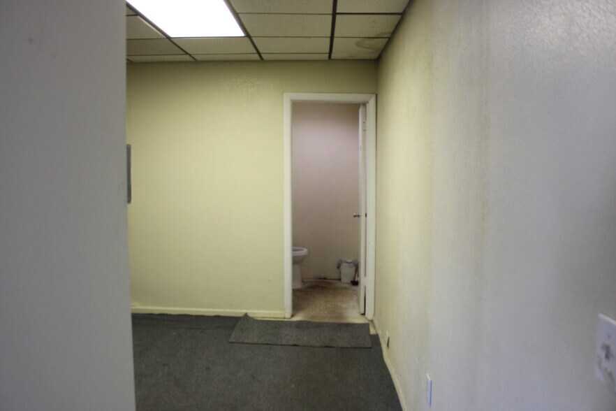 More Photos Of , Clearwater General Retail For Sale