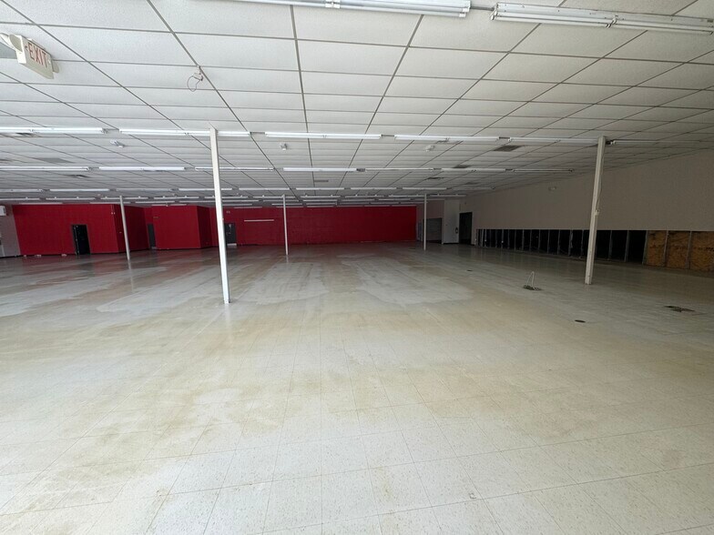 More Photos Of , Springfield General Retail For Sale