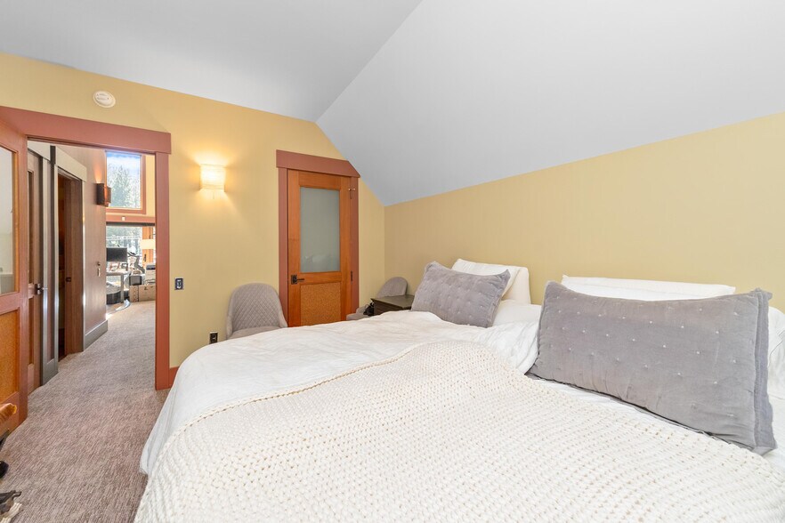 More Photos Of 10800 Donner Pass Rd, Truckee Medical For Sale