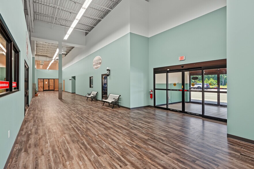 More Photos Of 17158 County Highway J, Chippewa Falls Supermarket For Lease