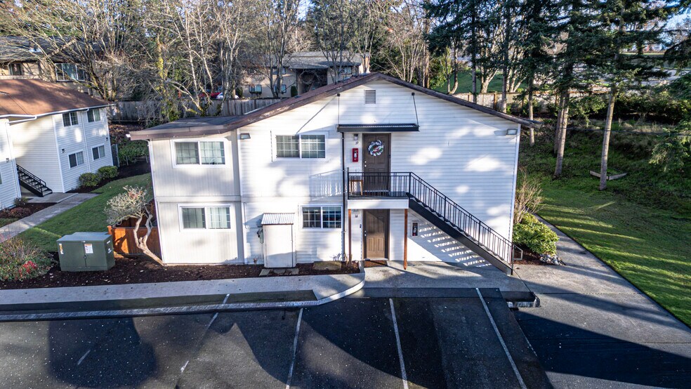More Photos Of 2305 S 74th St, Tacoma Apartments For Sale