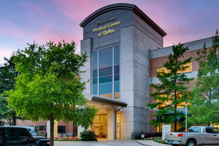 More Photos Of 7115 Greenville Ave, Dallas Medical For Lease