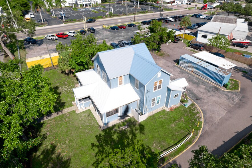 More Photos Of 1827 9th St W, Bradenton Auto Dealership For Sale