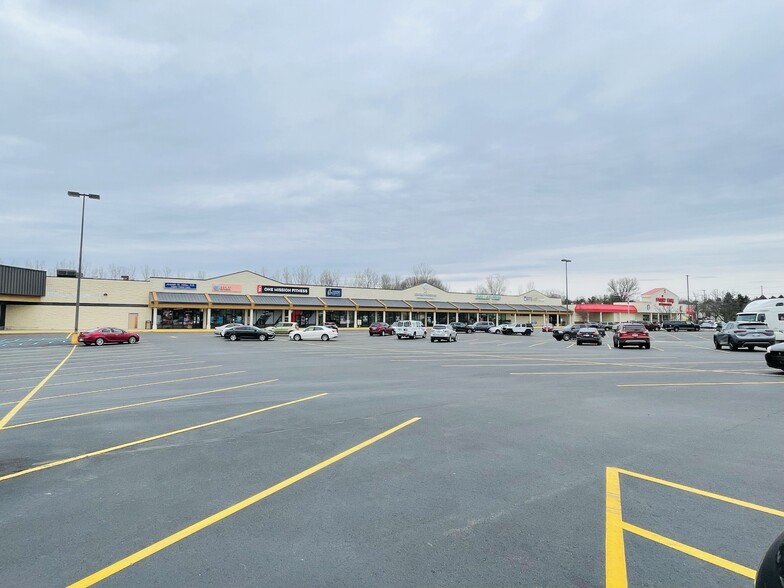 Primary Photo Of 15865 W Michigan Ave, Marshall General Retail For Lease