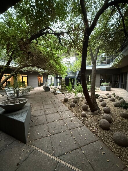 More Photos Of 7525 E Camelback Rd, Scottsdale Office For Lease