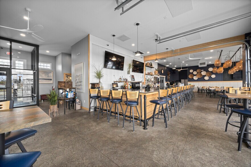 More Photos Of 2330 River Ave, Sandusky Restaurant For Sale