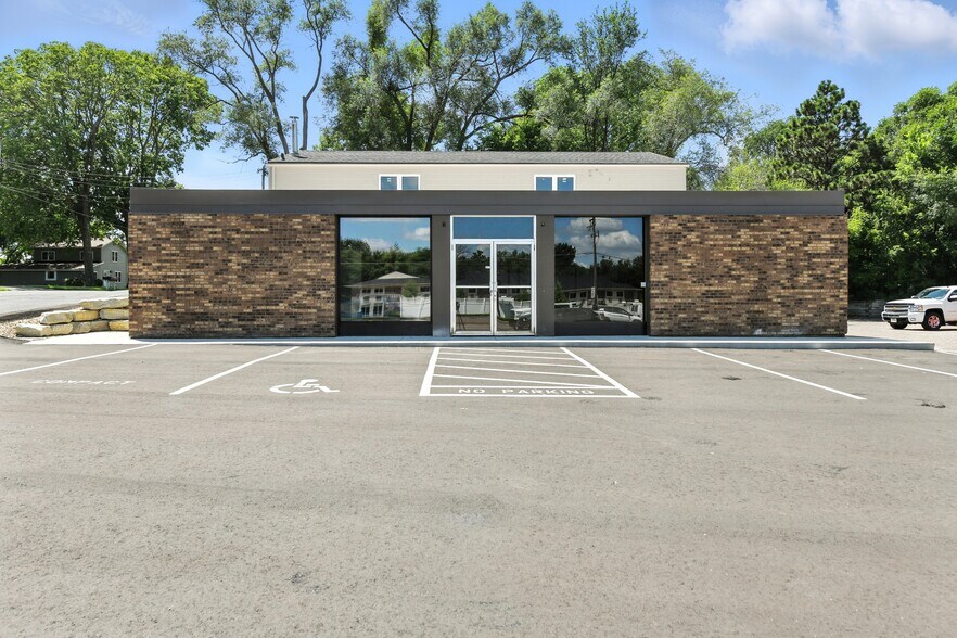 More Photos Of 2324 Vermillion St, Hastings Freestanding For Sale