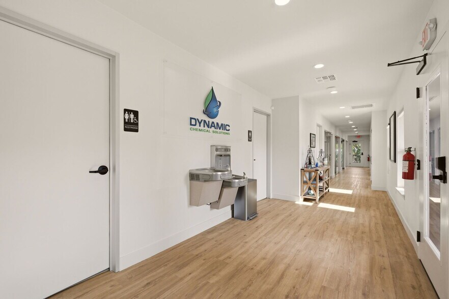 More Photos Of 7274 Elm St, Frisco Office For Sale