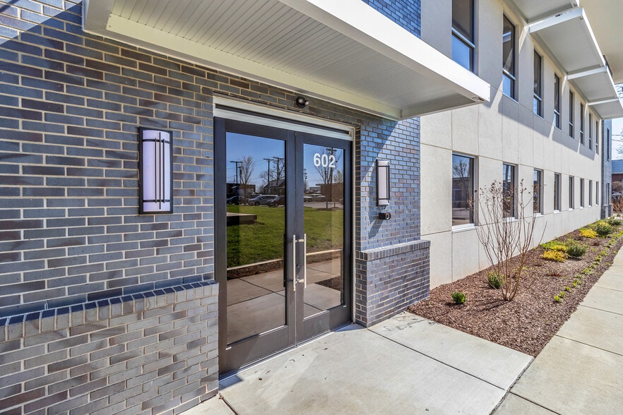 More Photos Of 602 Hill Ave, Nashville Medical For Sale