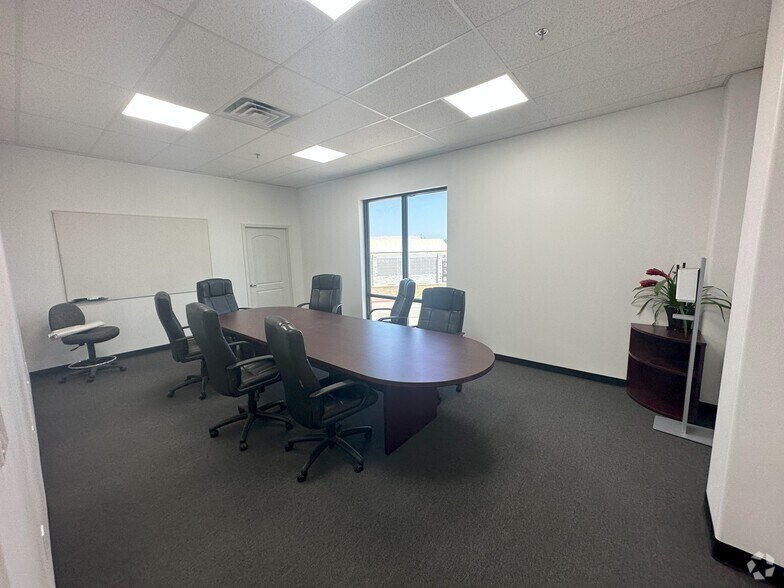 More Photos Of 2640 Old Denton Rd, Carrollton Storefront For Lease