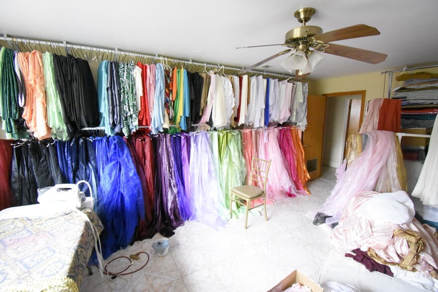 More Photos Of 401 Pennsylvania St, South Houston Lodge Meeting Hall For Sale