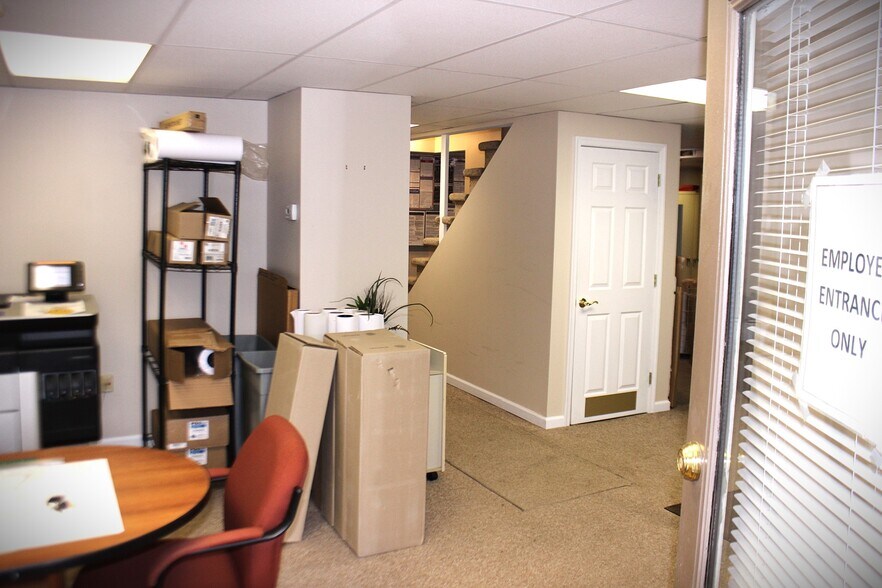 More Photos Of 205 State Route 31 N, Washington Office Residential For Sale