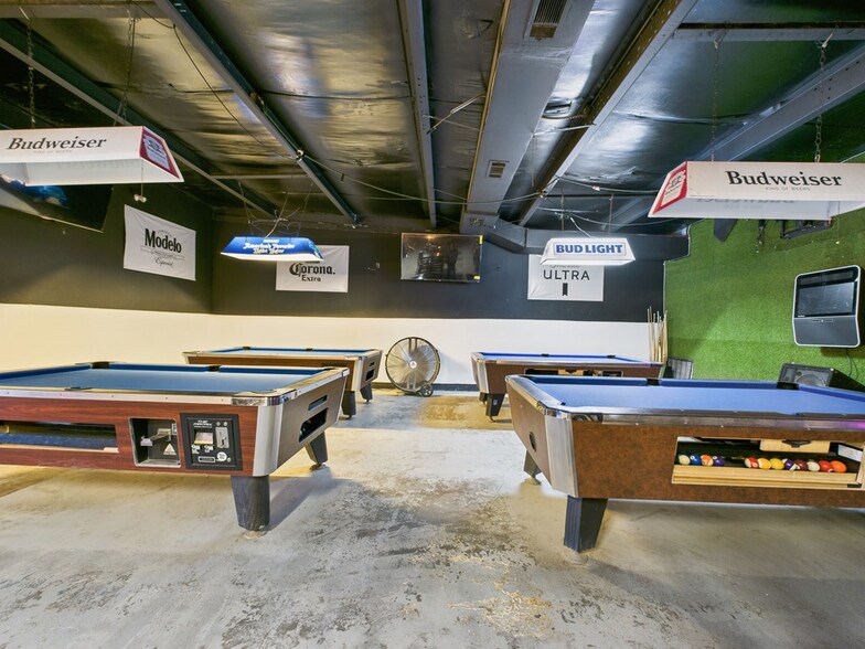 More Photos Of 1330 E 3rd St, Pecos Restaurant For Sale