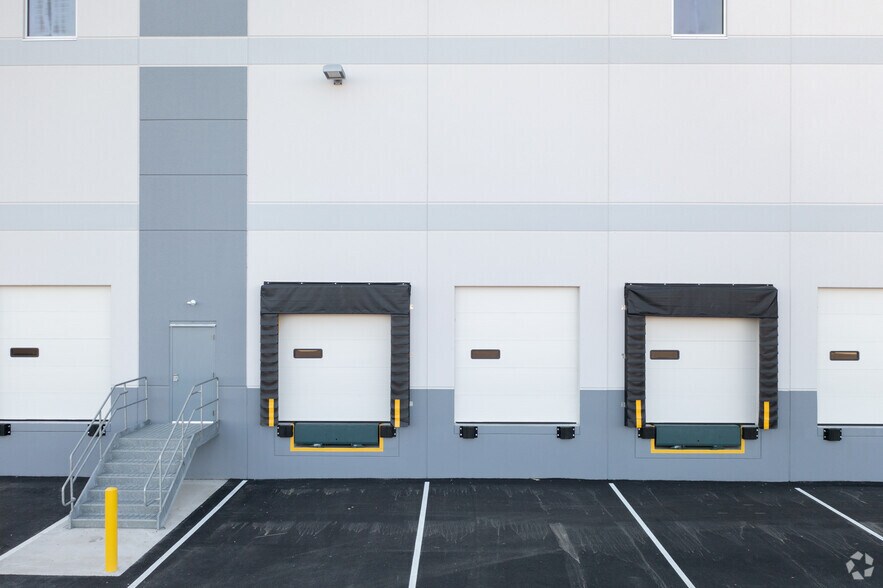 More Photos Of 115 Ben Fairless Dr, Fairless Hills Distribution For Lease