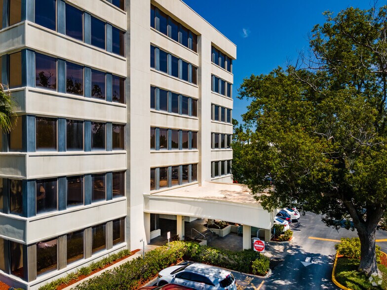 More Photos Of 2699 Lee Rd, Winter Park Office For Lease