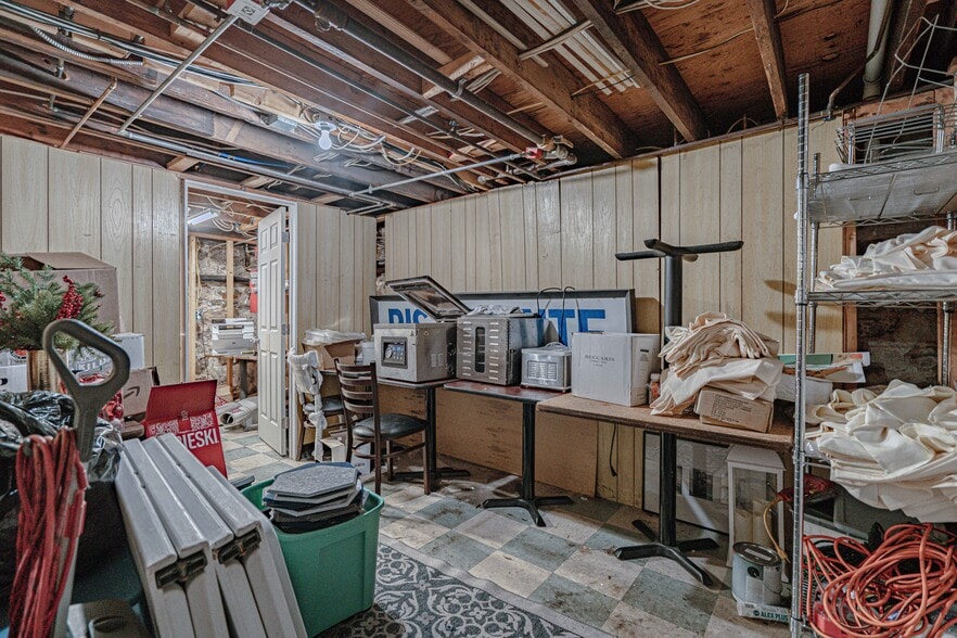 More Photos Of 754 Cherokee st, Fountain Hill Restaurant For Sale