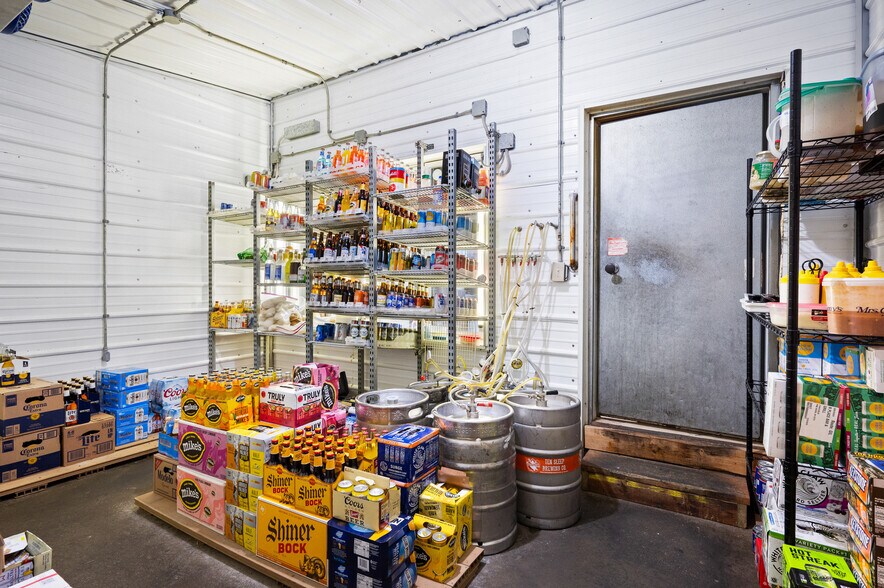 More Photos Of 2 Hays Blvd, Pine Haven Restaurant For Sale