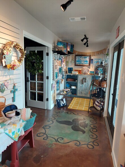 More Photos Of 15210 Northwest Blvd, Corpus Christi Office Residential For Sale