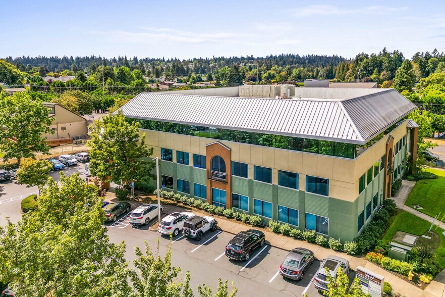More Photos Of 6902 SE Lake Rd, Milwaukie Medical For Lease
