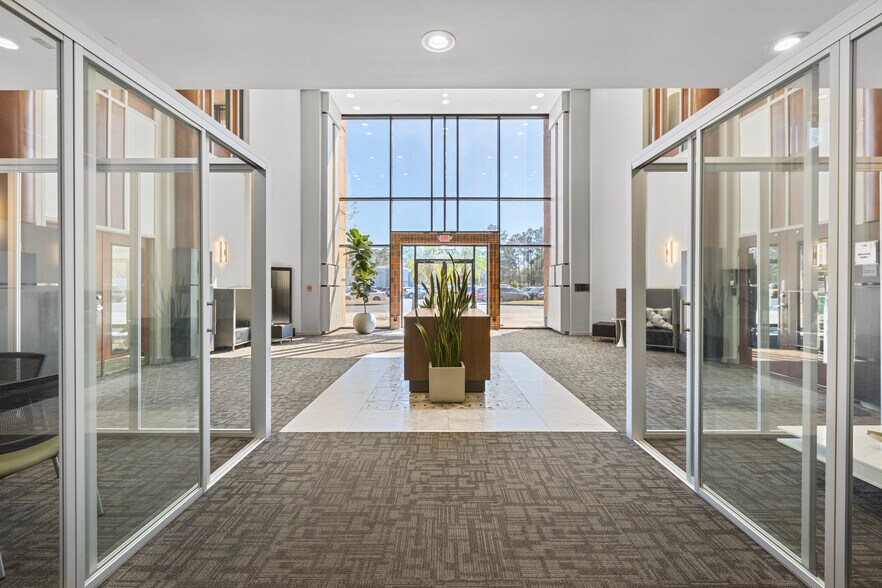 More Photos Of 7751 Belfort Pky, Jacksonville Office For Sale