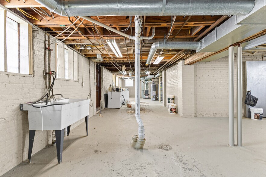 More Photos Of 13660 Ohio St, Detroit Apartments For Sale