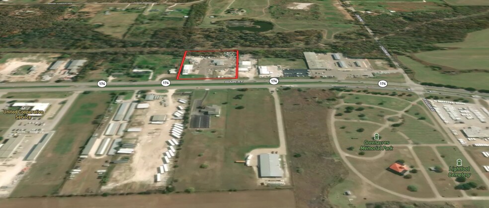 More Photos Of 3226 N Main St, Cleburne Warehouse For Lease