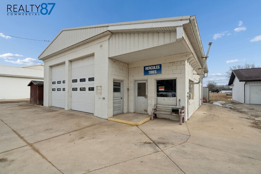 More Photos Of 5913 Troy Mills rd, Coggon General Retail For Sale