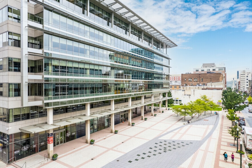 More Photos Of 835 W Hamilton St, Allentown Apartments For Lease