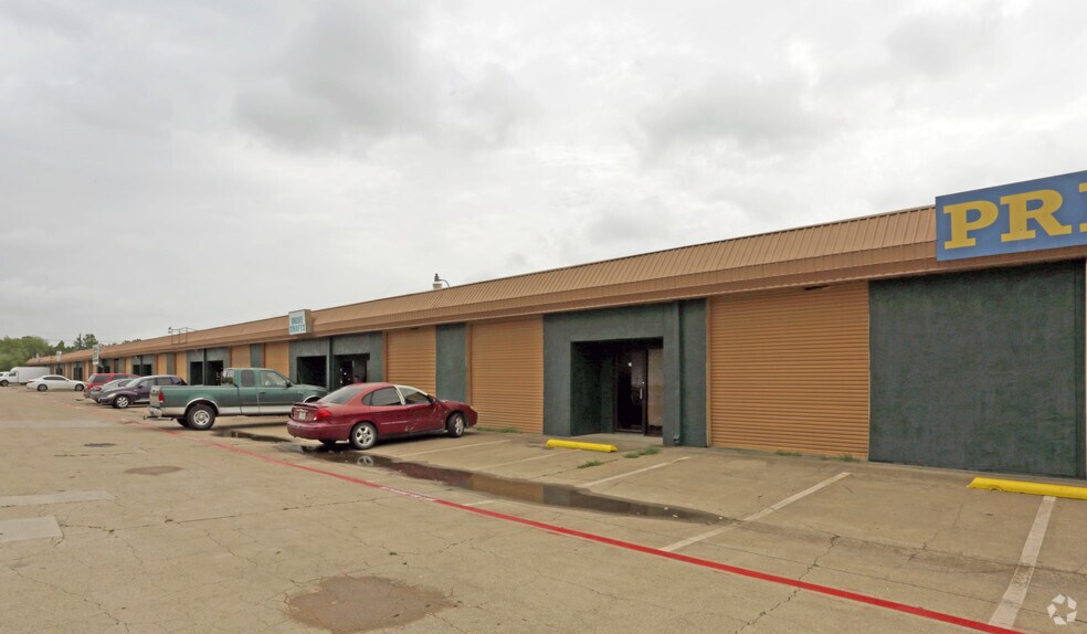 More Photos Of 1228 W Scyene Rd, Mesquite Unknown For Lease