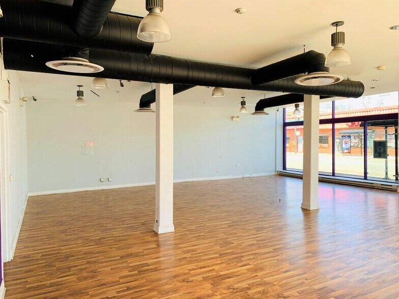 More Photos Of 3701 W 26th St, Chicago Storefront Retail Office For Lease